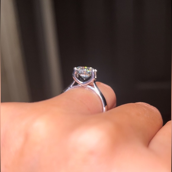 Ring - Picture 3 of 4